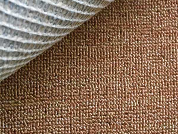 Thảm cuộn một màu vàng rơm Thảm cuộn một màu vàng rơm